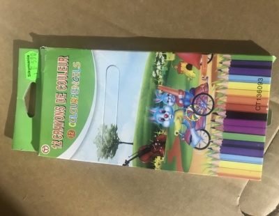 12 crayons de couleur